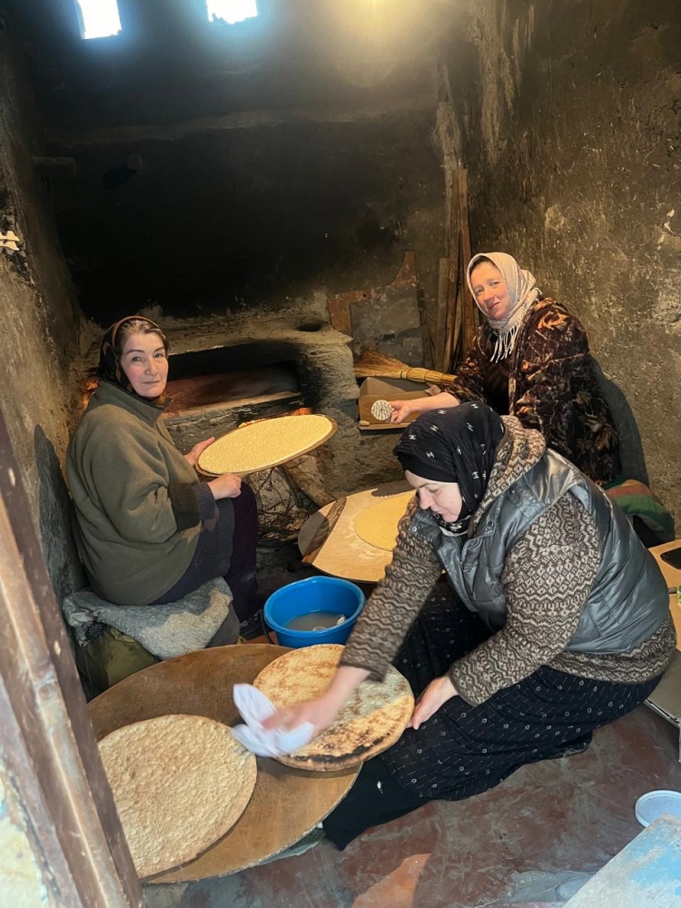 Без пафоса и громких слов...